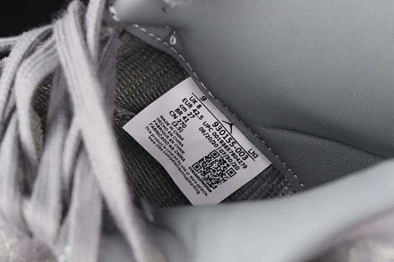 All categories Air Jordan Jordan series basketball shoes Air Jordan 4 G version Kaws x Air Jordan 4 Black AJ4 Luminous suede gray limited edition 930155-003